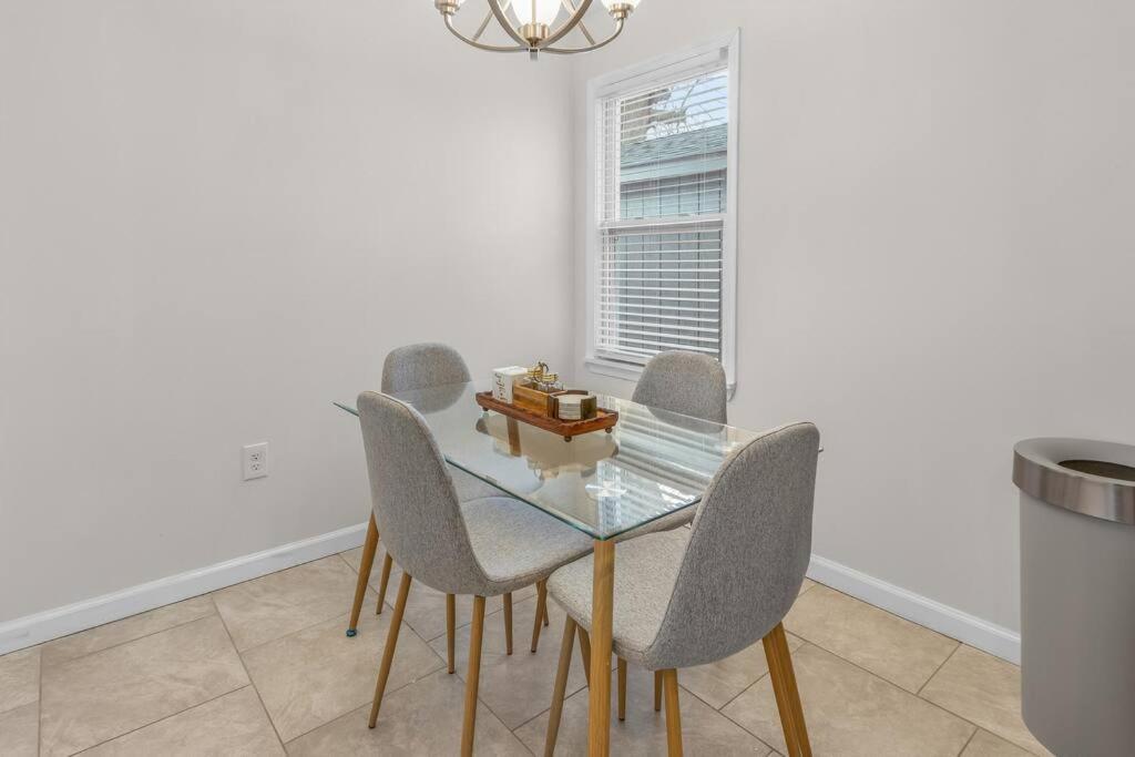 Family Style 5Br Home Mins From Buckroe Beach Hampton Esterno foto