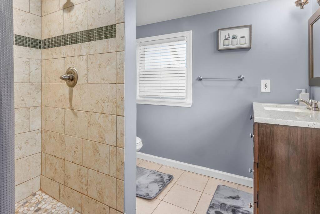 Family Style 5Br Home Mins From Buckroe Beach Hampton Esterno foto