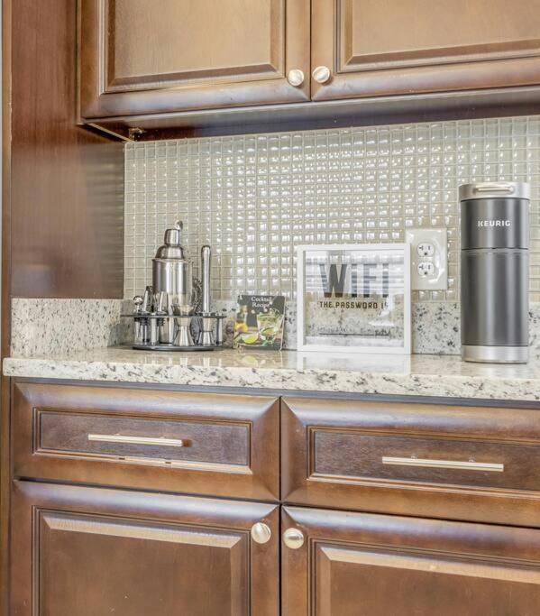 Family Style 5Br Home Mins From Buckroe Beach Hampton Esterno foto