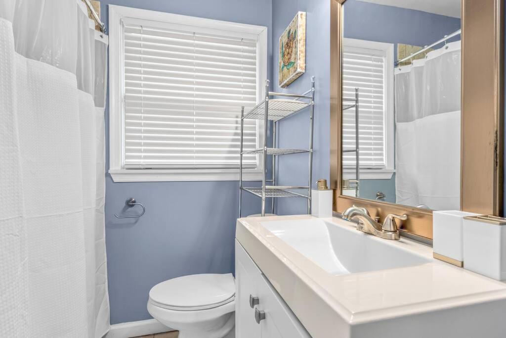 Family Style 5Br Home Mins From Buckroe Beach Hampton Esterno foto